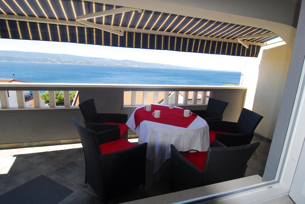 Villa Natalie Omis Exterior photo