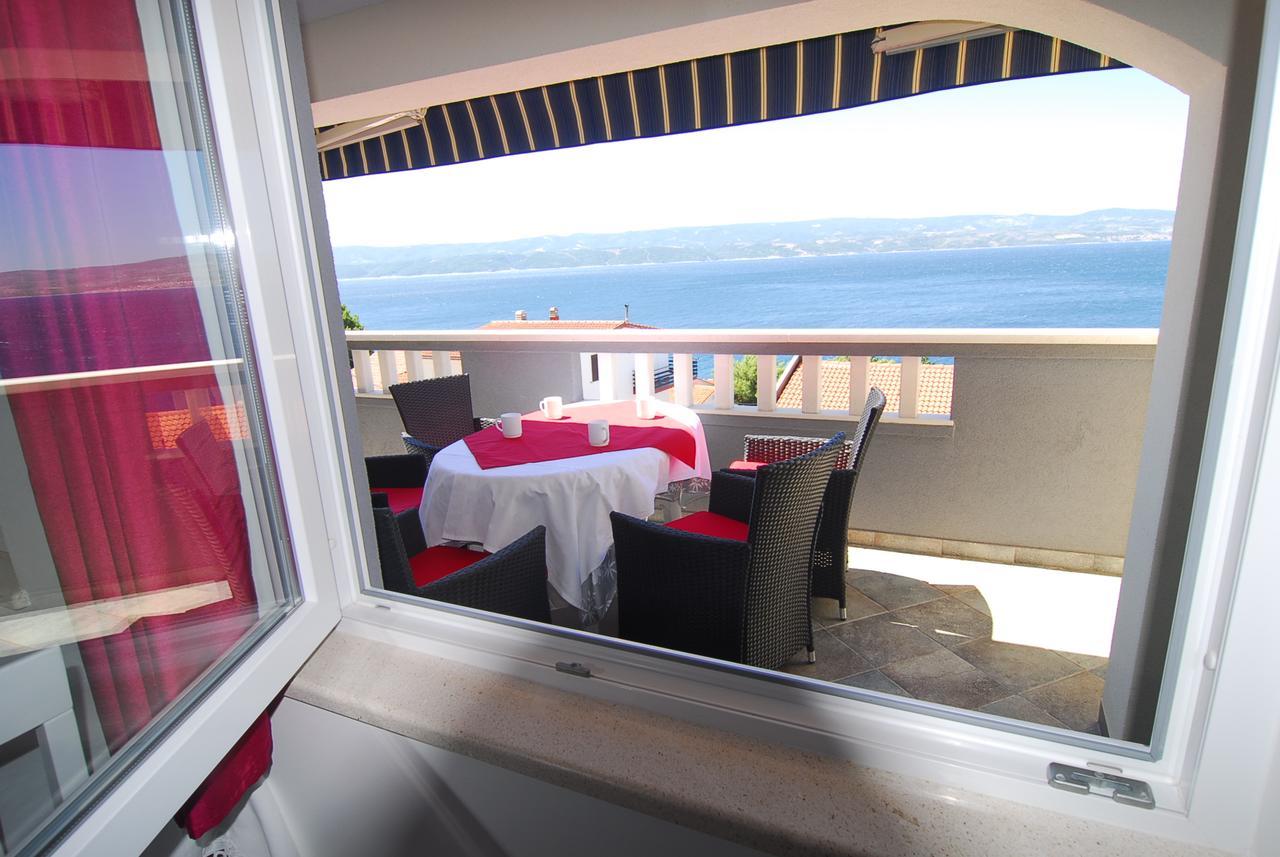 Villa Natalie Omis Exterior photo