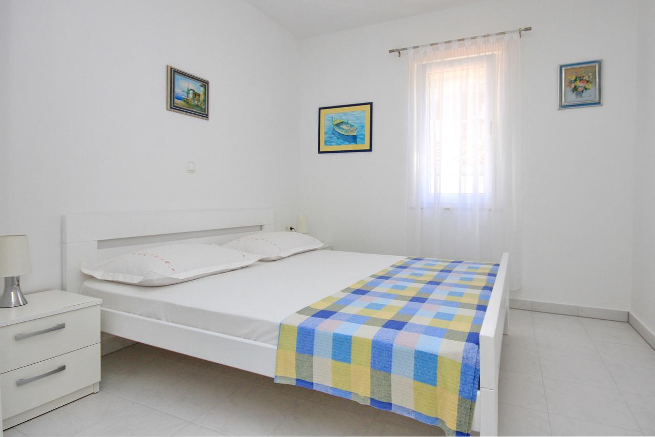 Villa Natalie Omis Exterior photo