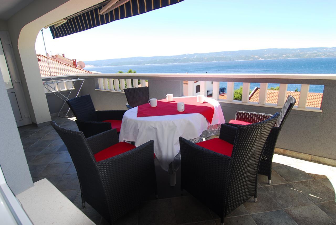 Villa Natalie Omis Exterior photo