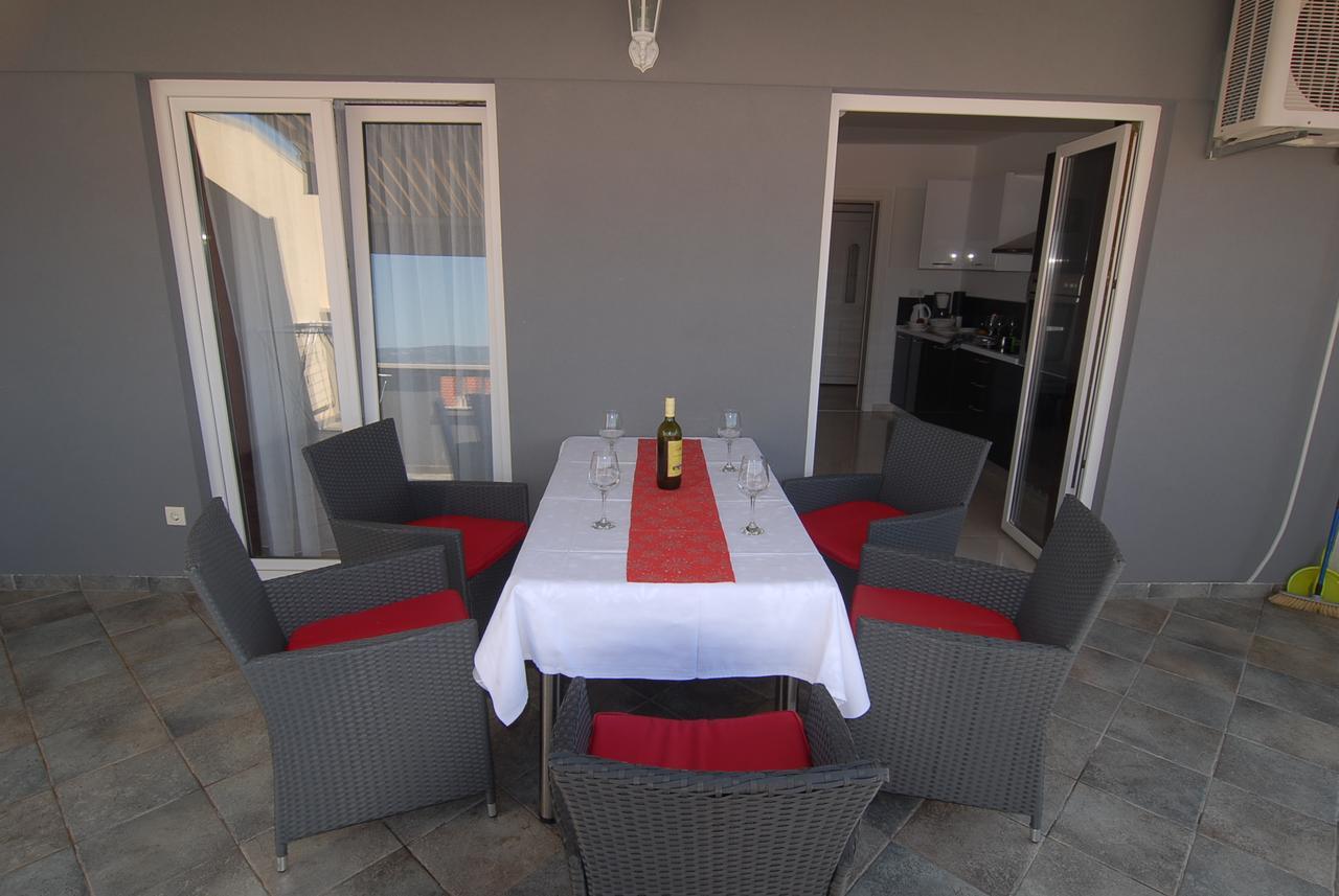 Villa Natalie Omis Exterior photo